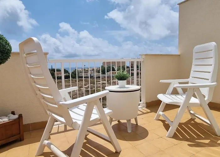 Con Vistas Al Mar Y Con Piscina Сasa de vacaciones *