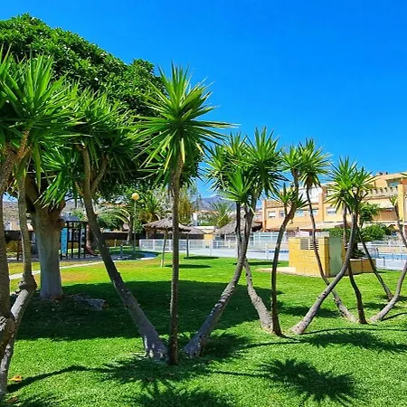 Con Vistas Al Mar Y Con Piscina *